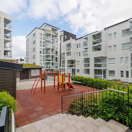 Close To Center And Naesijaervi - Free Parking, Ac, And Two Double Beds Huoneisto *